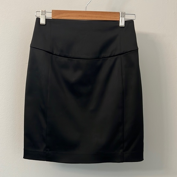 Express, pencil skirt with gold hardware size 0 - Picture 1 of 4
